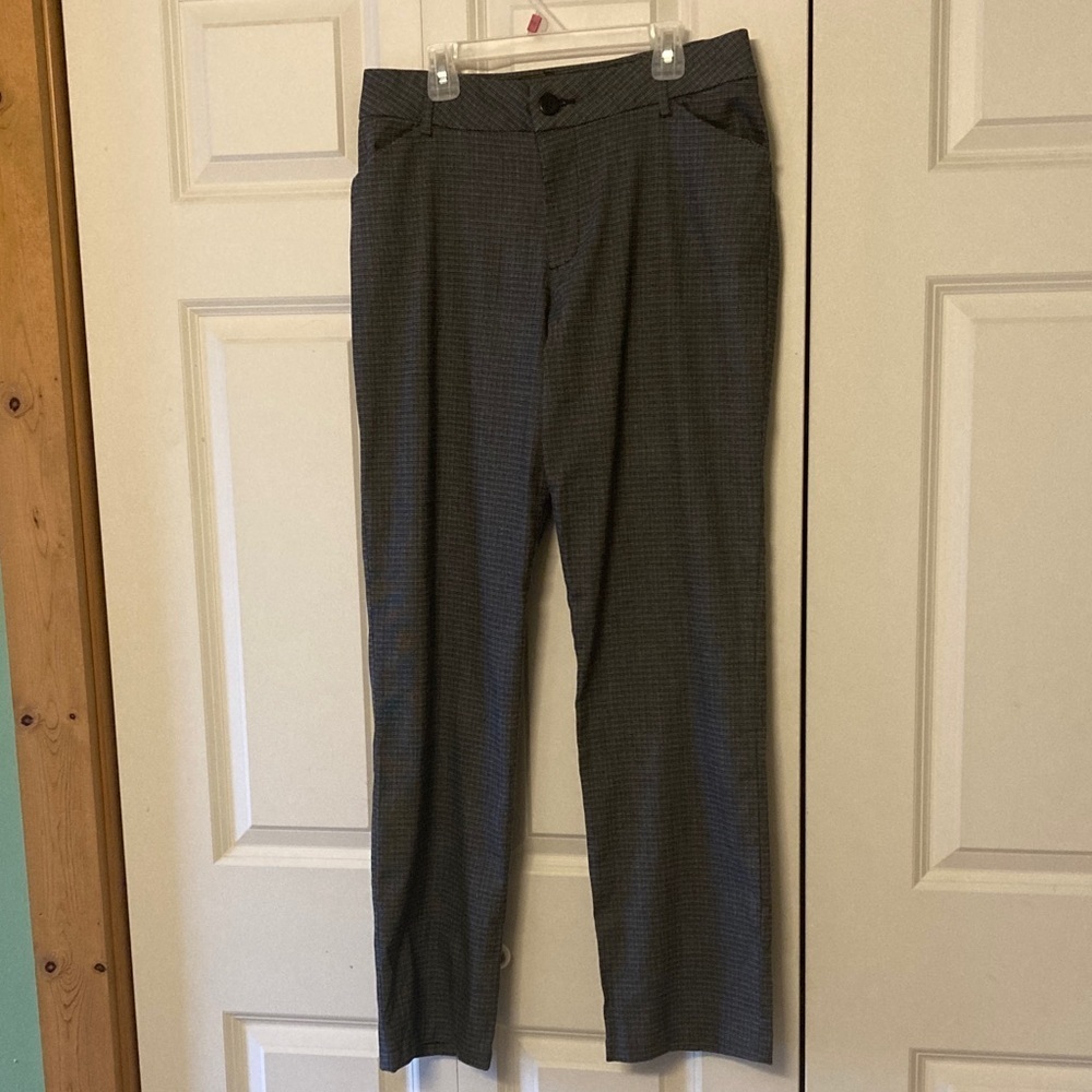Lee women's 6 relaxed fit straight leg mid rise pants micro plaid black white